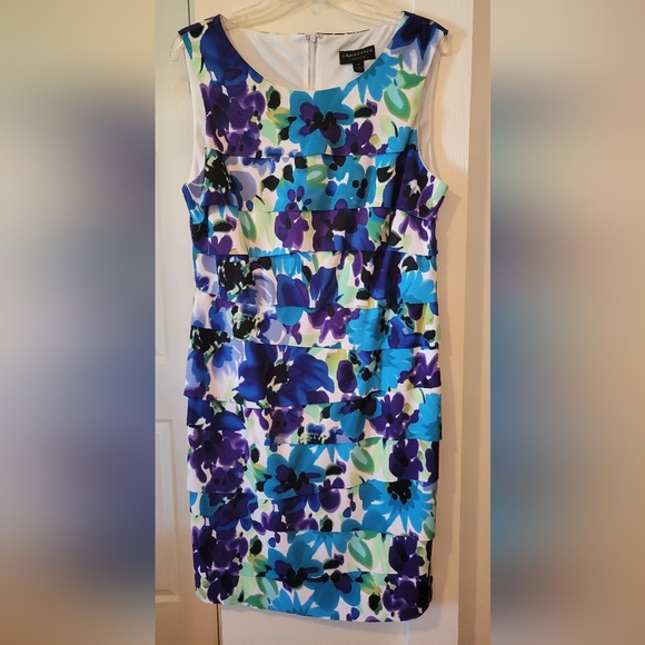 Connected Apparel dress - Picture 1 of 5